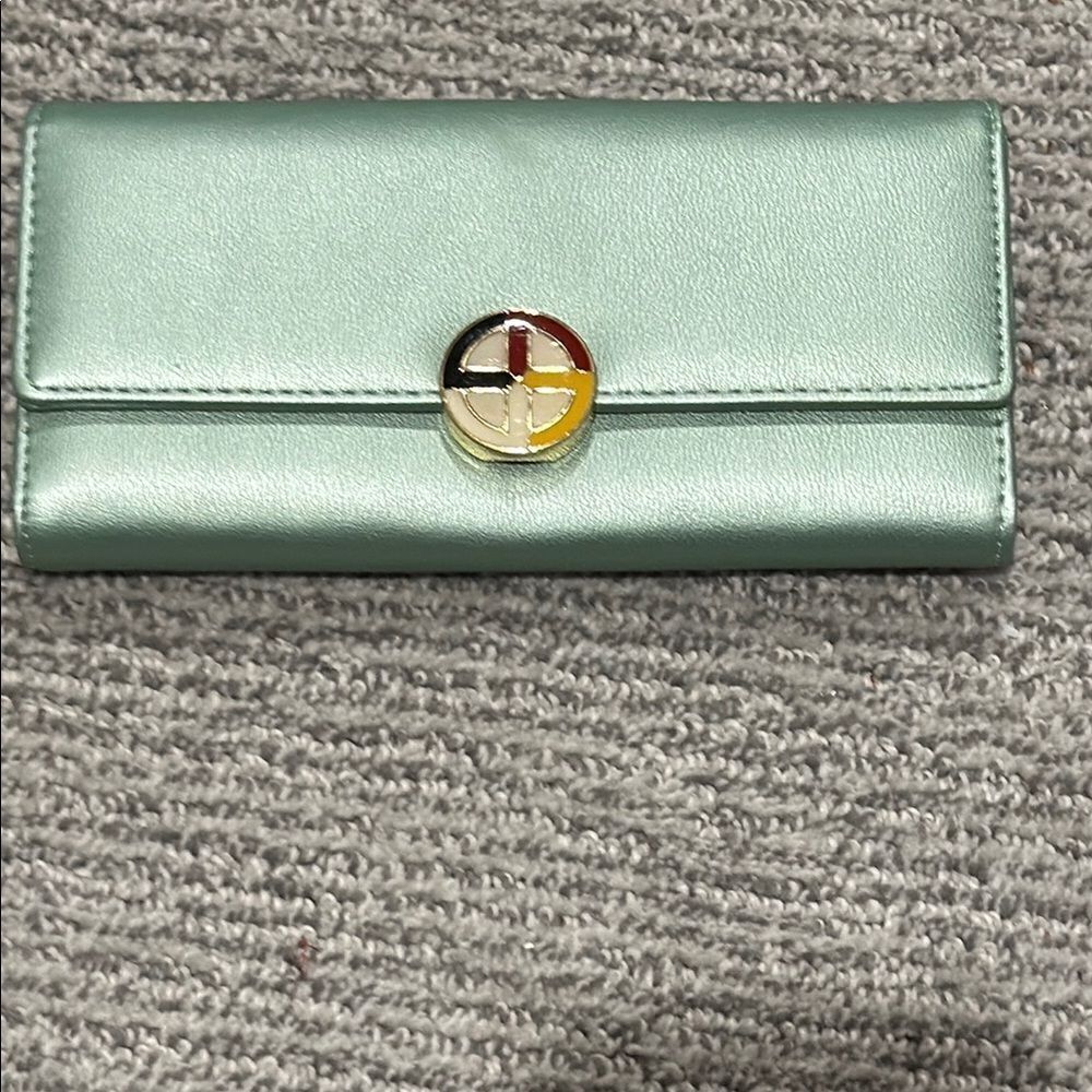 Nu Trendz Green Wallet Sleek Minimalist Design